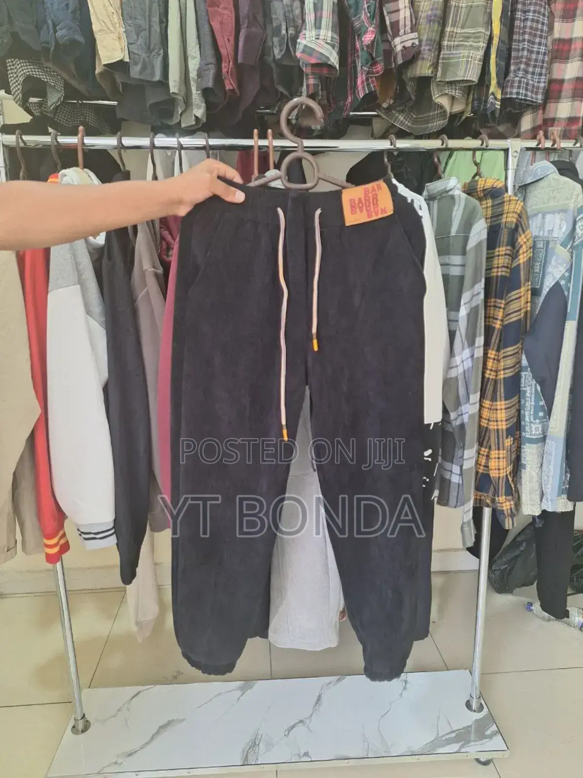 Tuta Suri / Wedram Fur, Buggy Tuta