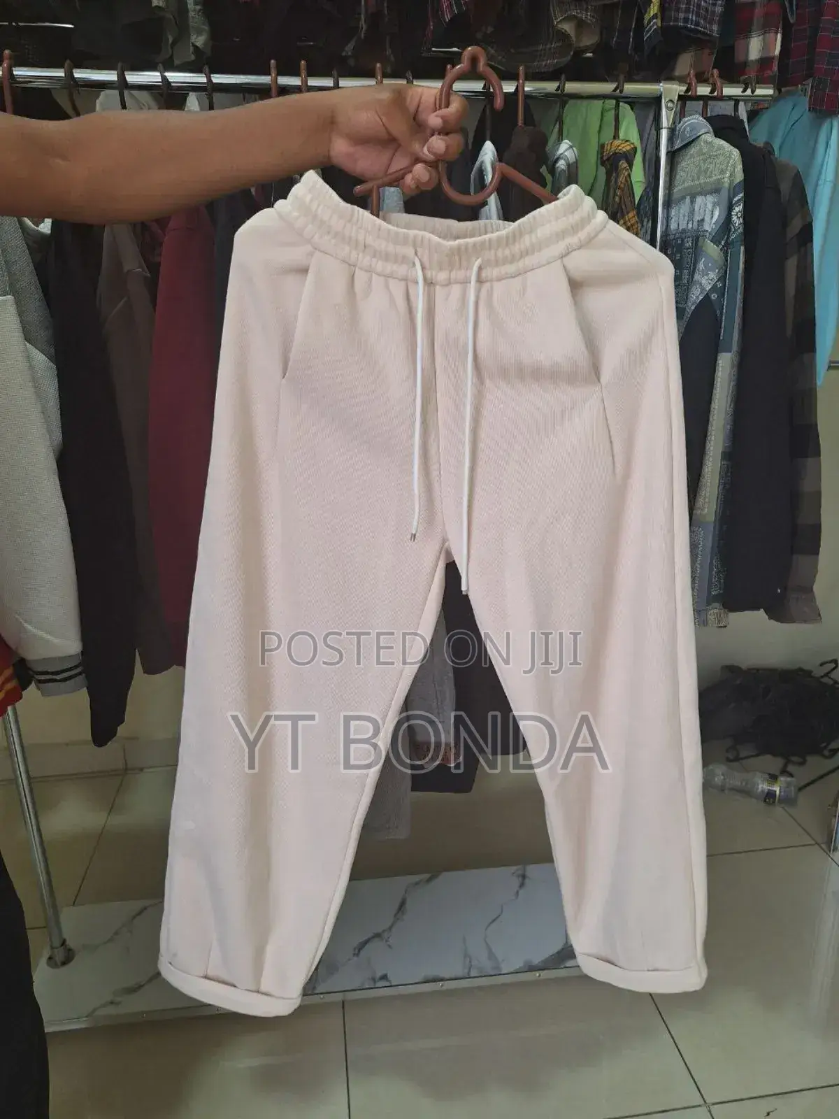 Tuta Suri / Wedram Fur, Buggy Tuta