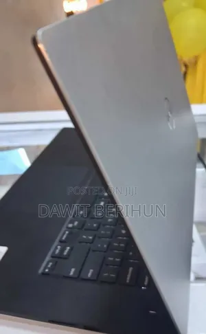 New Laptop Dell Precision 7740 16GB Intel Core I7 SSD 512GB