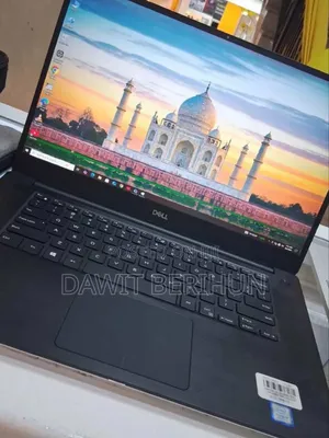 Photo - New Laptop Dell Precision 7740 16GB Intel Core I7 SSD 512GB