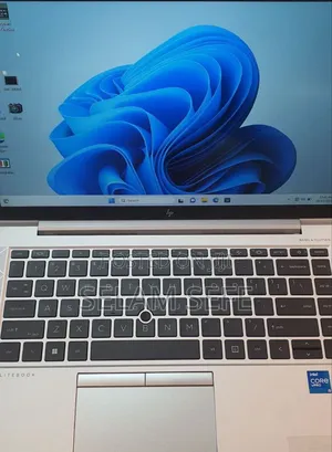 Photo - New Laptop HP EliteBook 840 16GB Intel Core I5 SSD 512GB