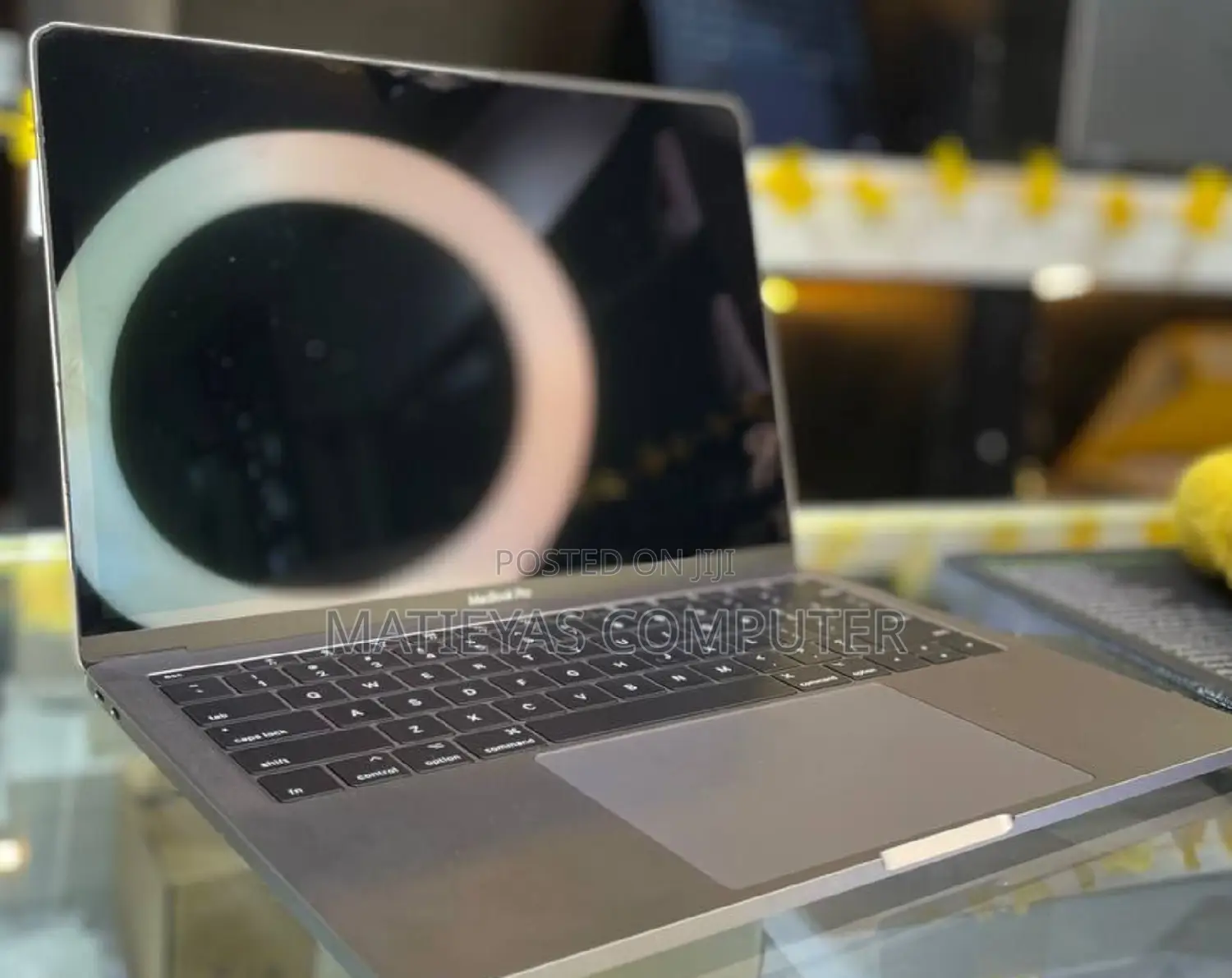 New Laptop Apple MacBook Pro 2017 8GB Intel Core I5 SSD 128GB