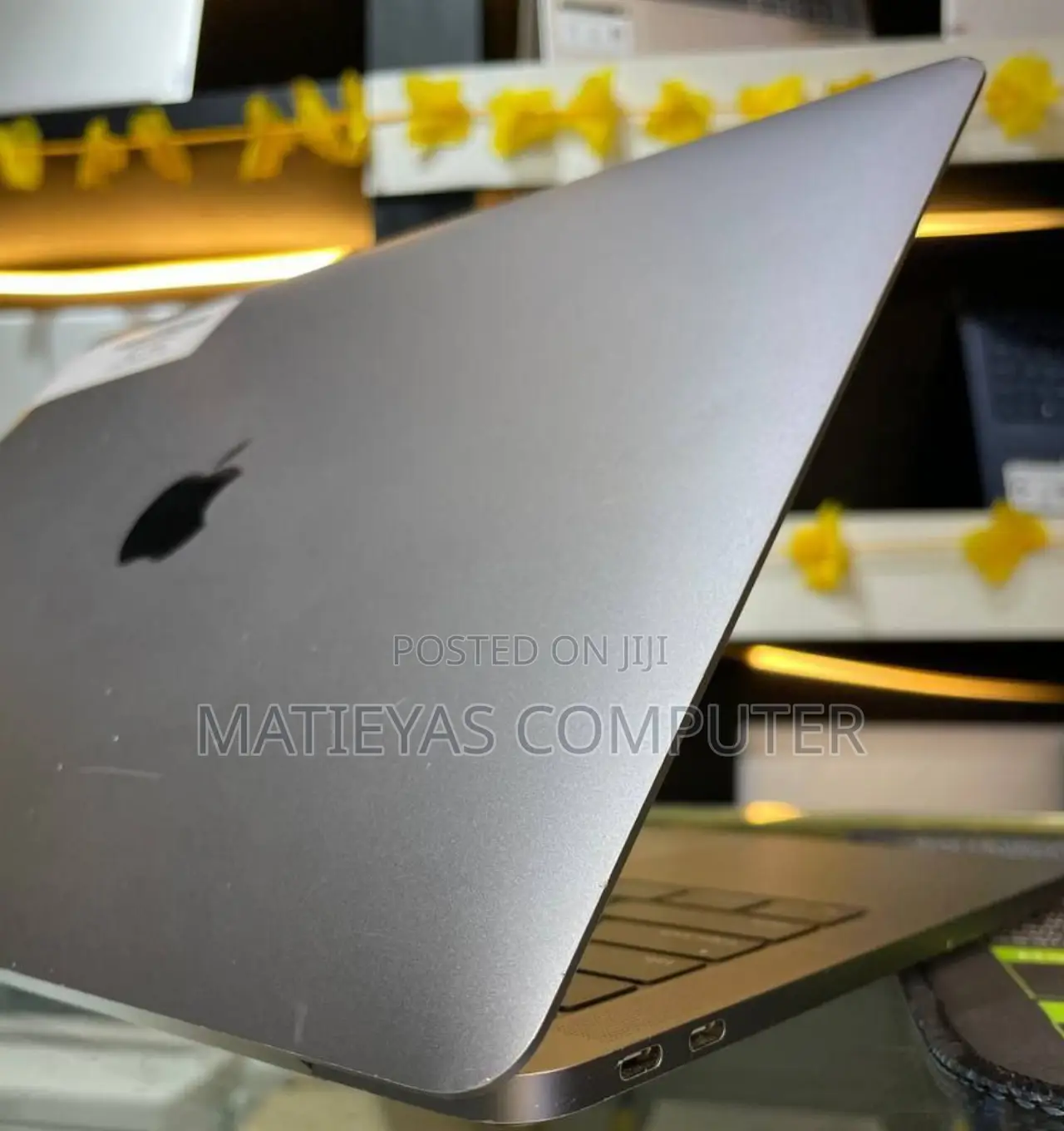 New Laptop Apple MacBook Pro 2017 8GB Intel Core I5 SSD 128GB