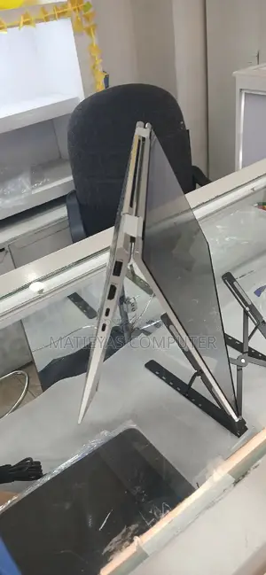 New Laptop HP EliteBook X360 1040 G7 16GB Intel Core I7 SSD 512GB