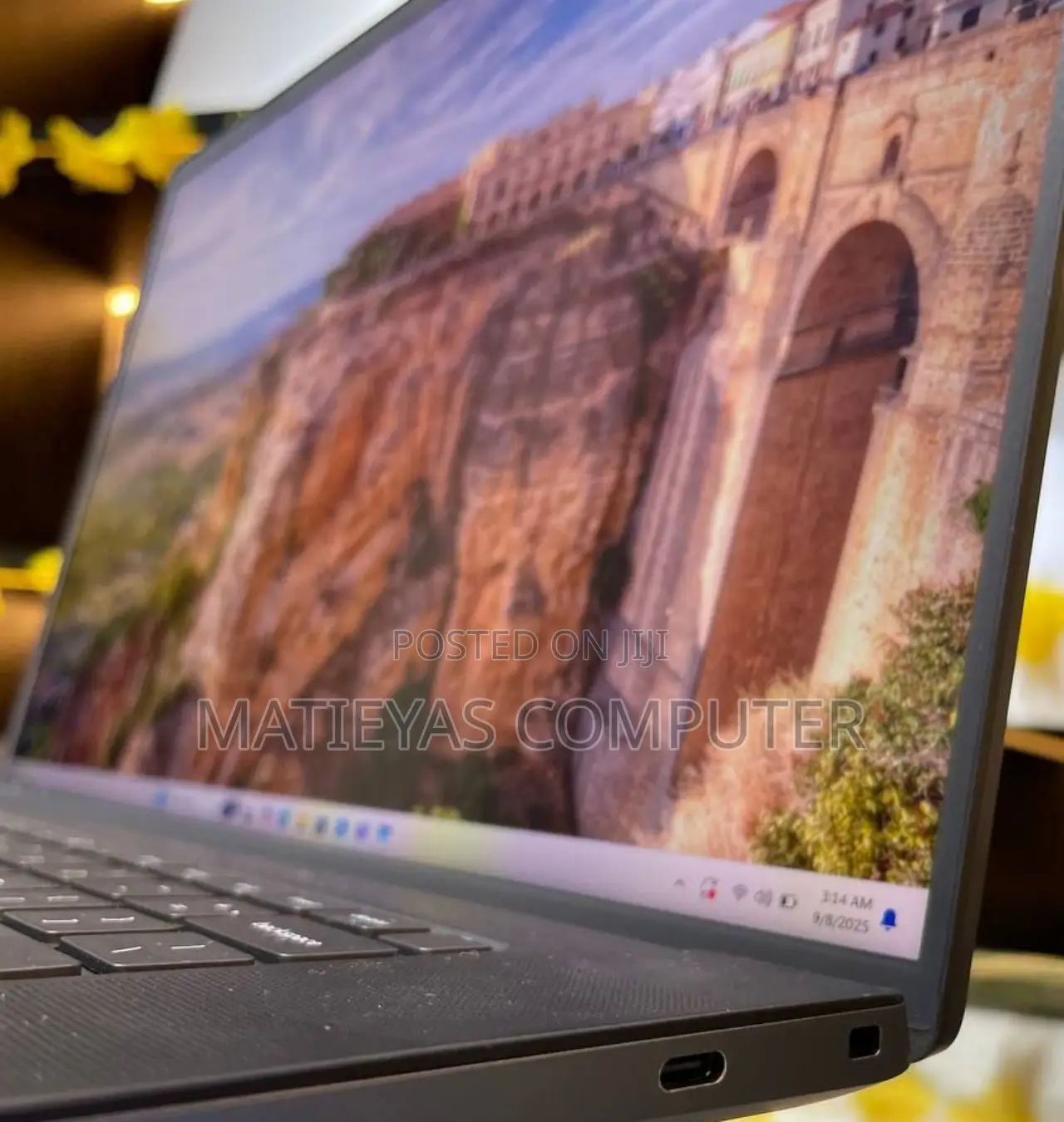 New Laptop Dell Precision 5690 32GB Intel Core Ultra 7 SSD 1T