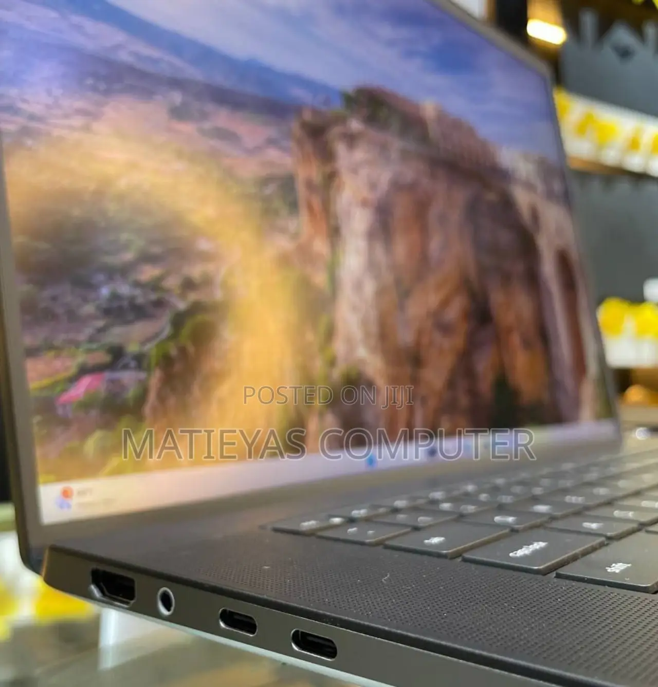 New Laptop Dell Precision 5690 32GB Intel Core Ultra 7 SSD 1T