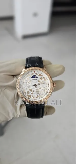 Tevise Quartz Leather Band Watch