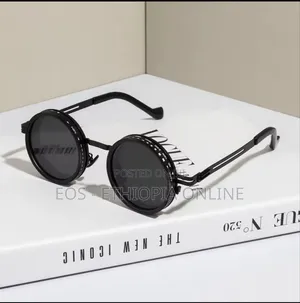 Photo - Adjustable Tint Rounded Sunglasses [Preorder]