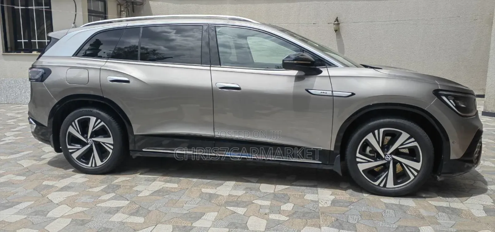 Volkswagen ID.6 2024 Gold