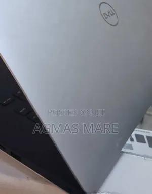 New Laptop Dell Precision 15 3520 16GB Intel Core i7 SSD 512GB