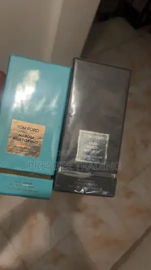 Photo - Tom Ford Oud Wood Intense