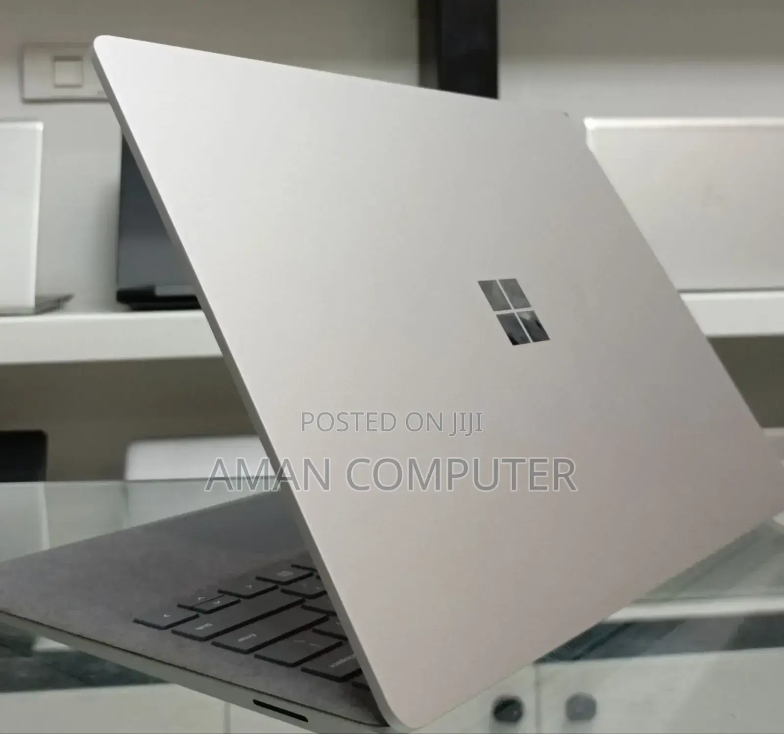 New Laptop Microsoft Surface 16GB Intel Core I7 SSD 512GB