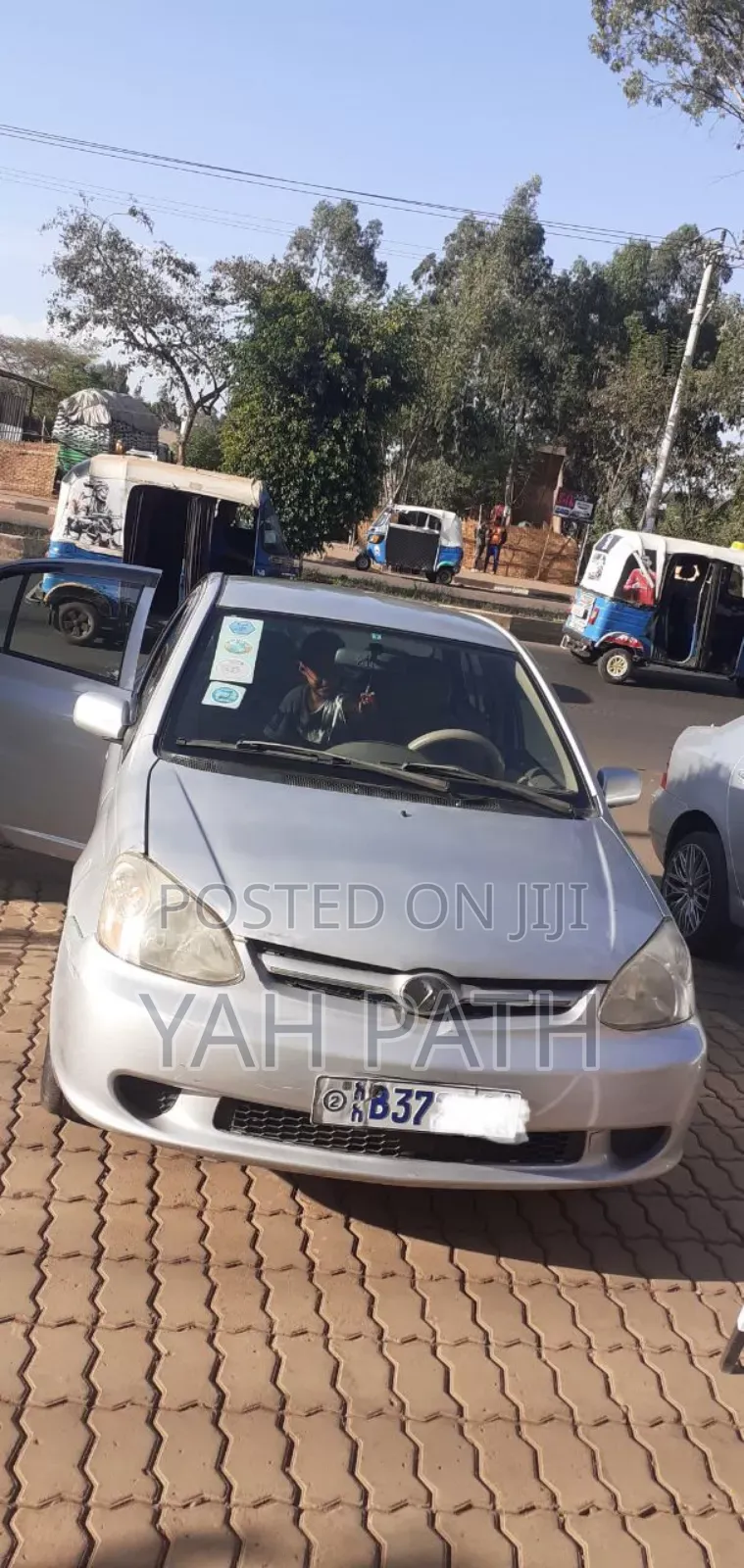 Toyota Land Cruiser 90 1999 Gray