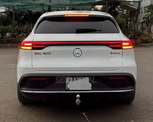 Mercedes-Benz EQC EQC400 4MATIC 2023 Off white