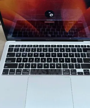 Photo - New Laptop Apple MacBook Air 2020 8GB Intel Core i5 SSD 512GB