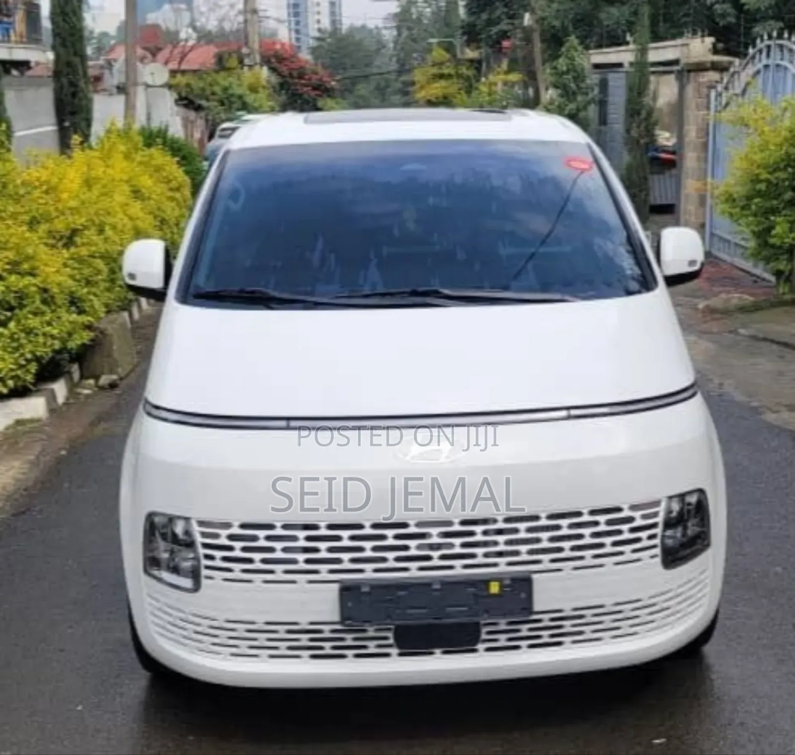 New Hyundai Staria 2025 White