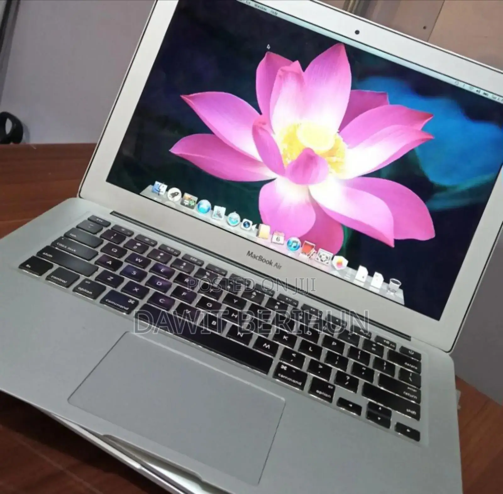 New Laptop Apple MacBook Air 2011 4GB Intel Core I5 SSD 128GB