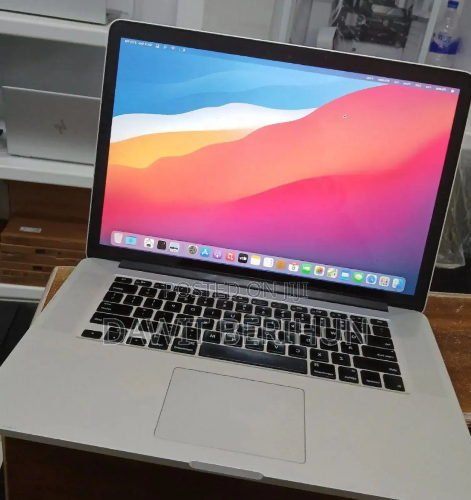 New Laptop Apple MacBook Pro 2015 16GB Intel Core i7 SSD 256GB