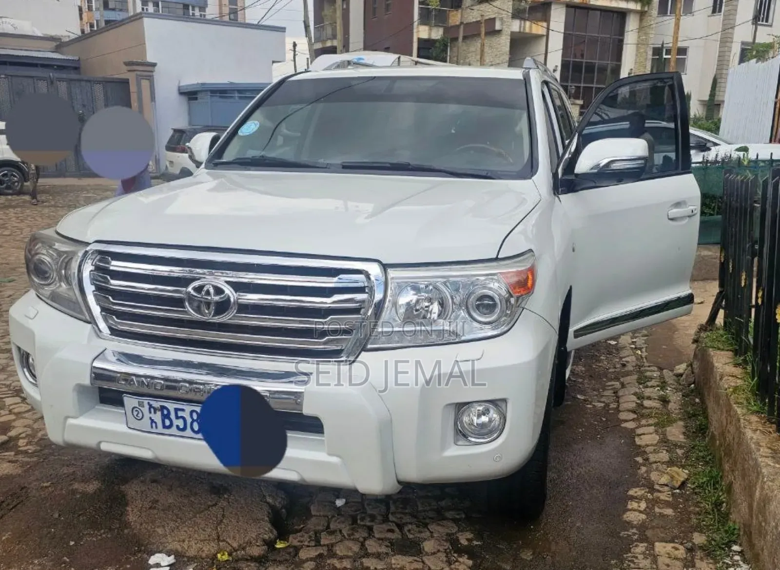 Toyota Land Cruiser 2012 White