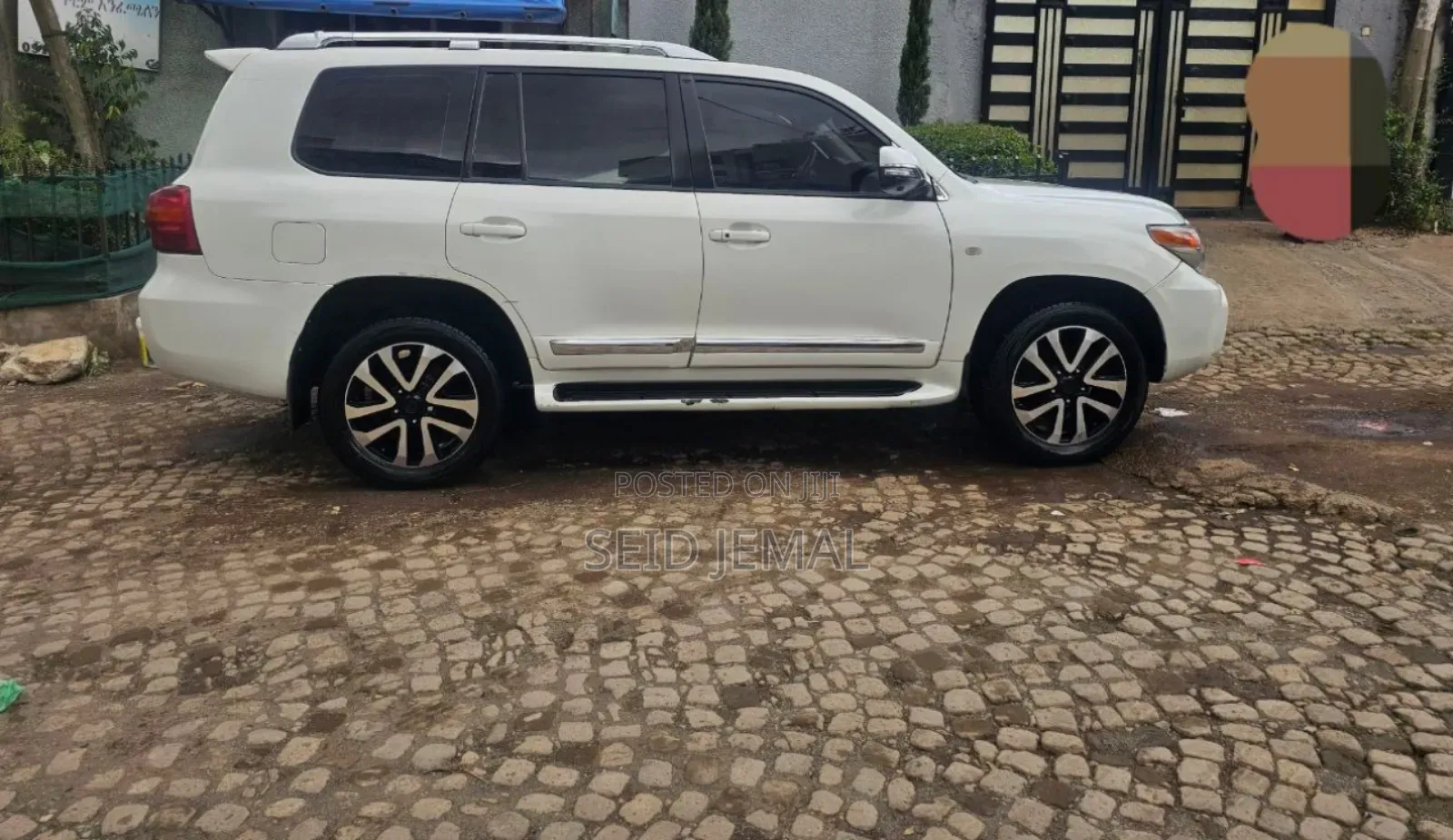 Toyota Land Cruiser 2012 White