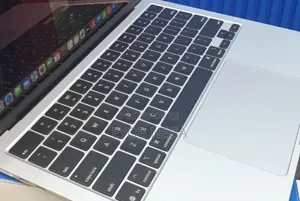 New Laptop Apple MacBook Air 2025 M4 13-inch 16GB Apple M4 SSD 256GB