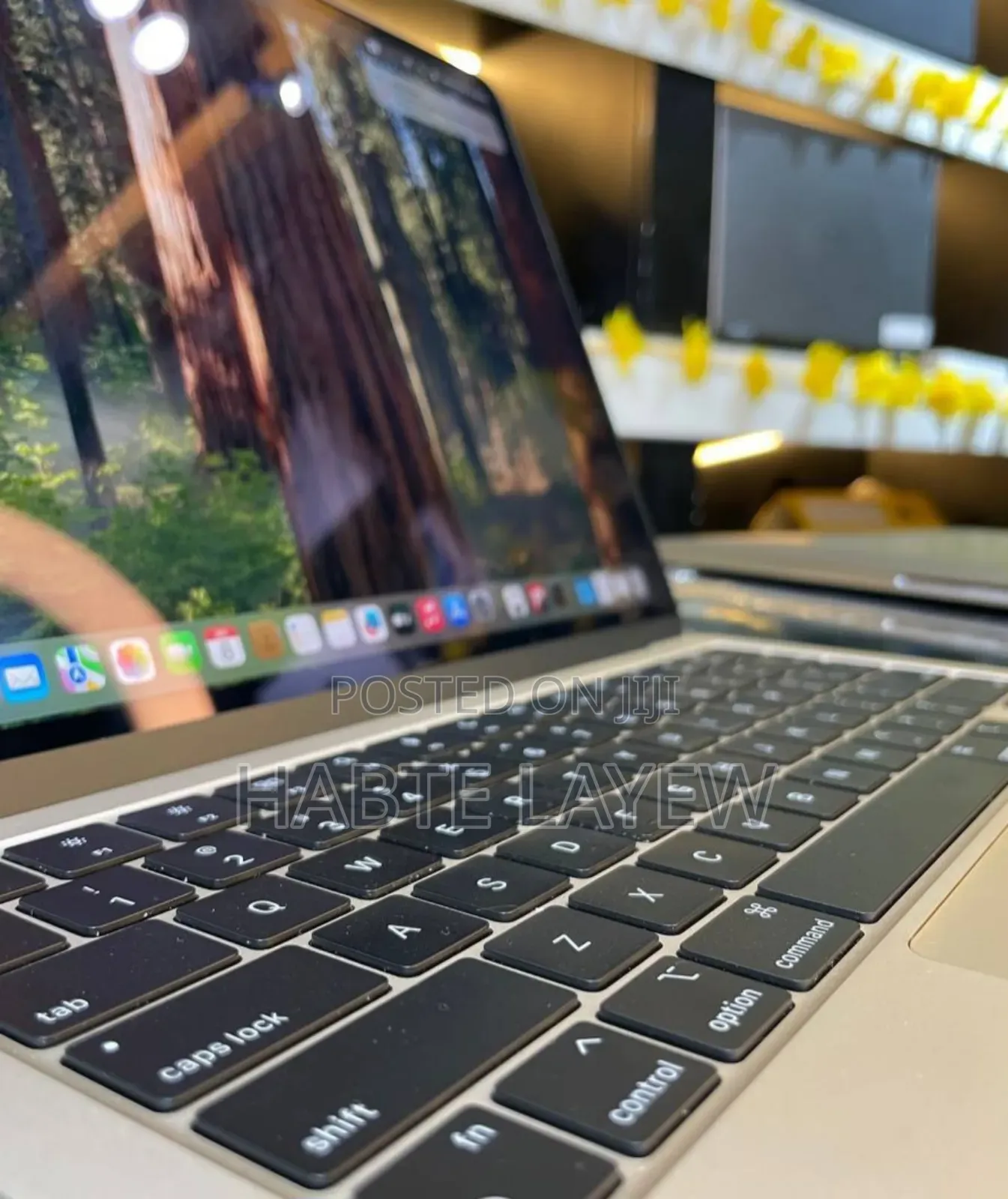 New Apple MacBook Air 2024 M3 13-Inch 16GB Apple M3 Pro SSD 512GB