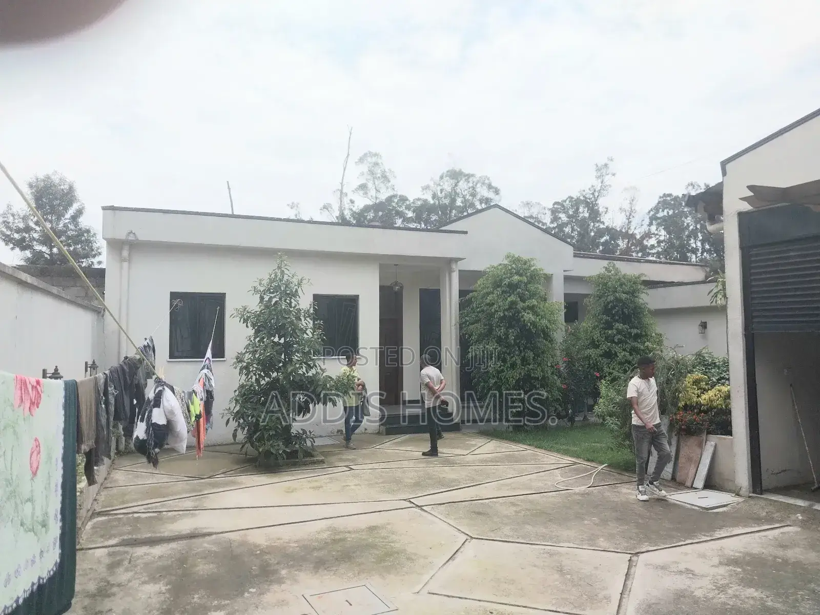 Furnished 3bdrm Villa in Bole for rent