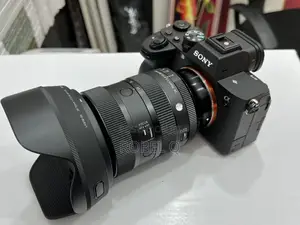 Sony Alpha 7 4 With Sigma 24-70mm F2.8 Ii Full Fra