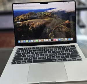 New Laptop Apple MacBook Pro M1 8GB Intel SSD 512GB