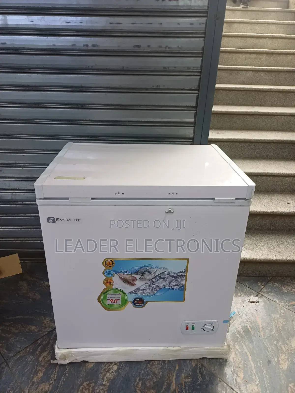 Everest Chest Freezer 230