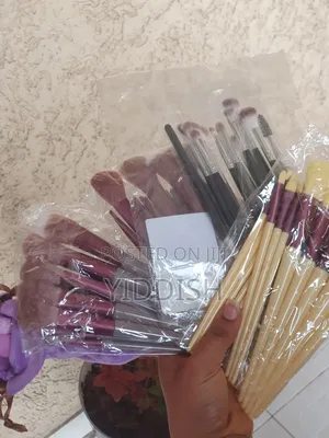 Photo - Makeup Brush