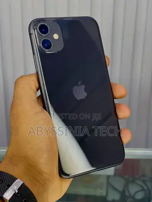 Photo - Apple iPhone 11 128 GB Black