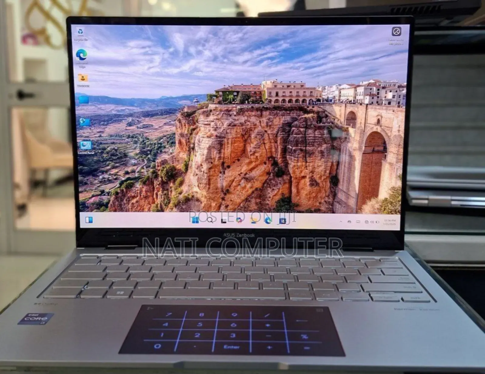 New Laptop Asus ZenBook Flip UX360UA 16GB Intel Core I7 SSD 1T