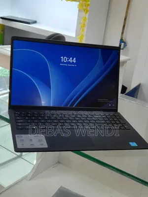 Photo - New Laptop Dell Inspiron 11 3000 8GB Intel Core I5 SSD 256GB