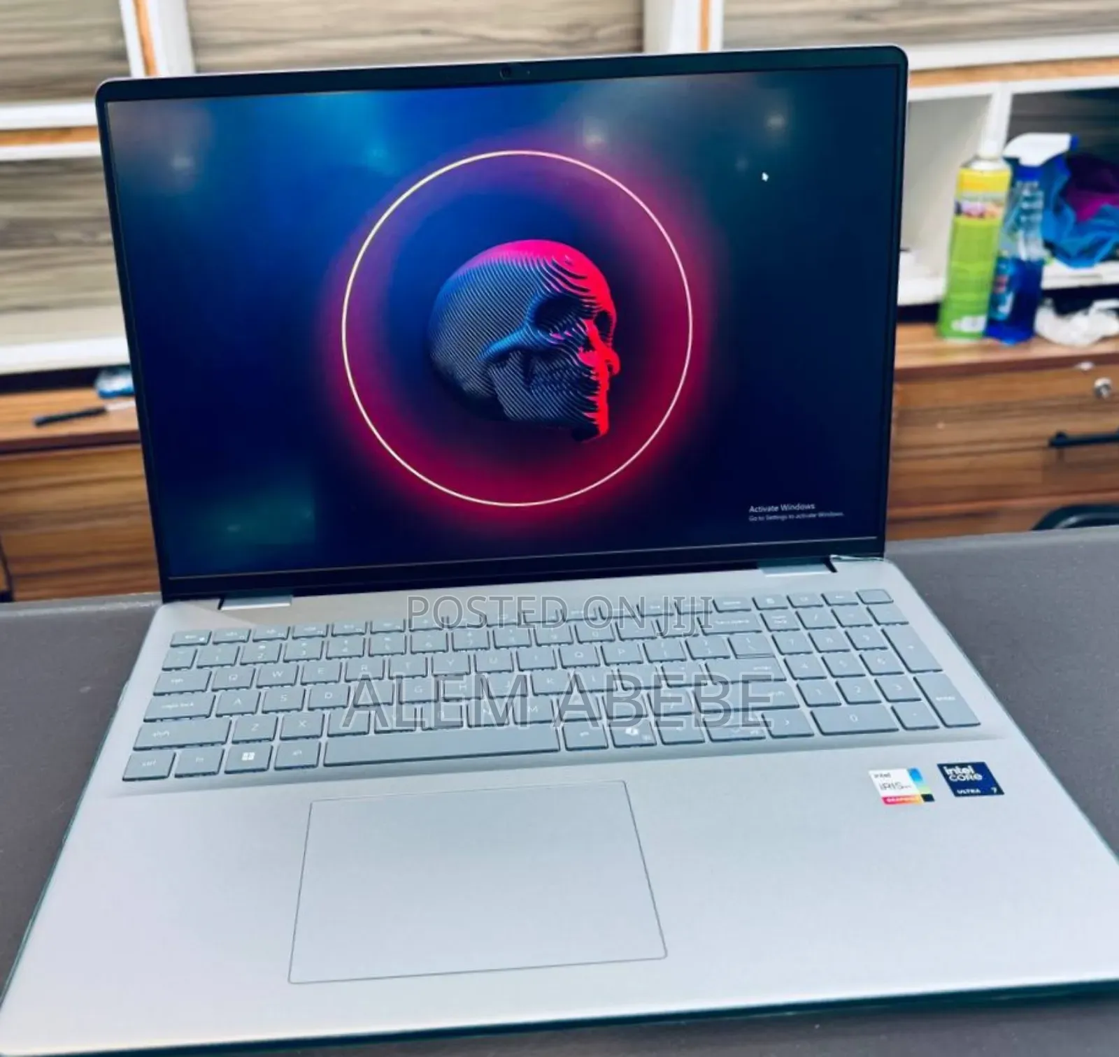 New Laptop Dell Inspiron 16 5620 16GB Intel Core Ultra 7 SSD 1T