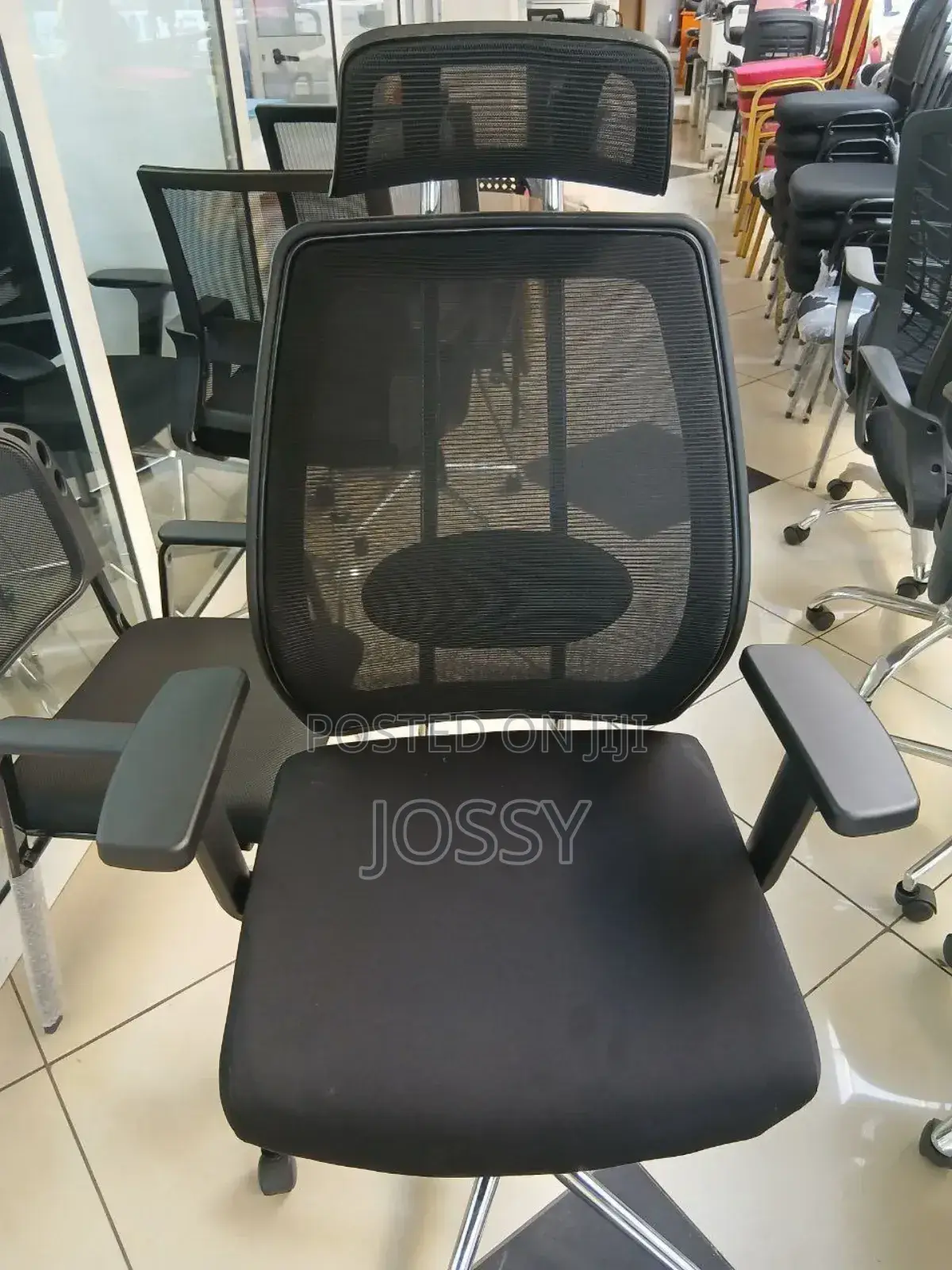 የቢሮ ወበሮች Office Chairs