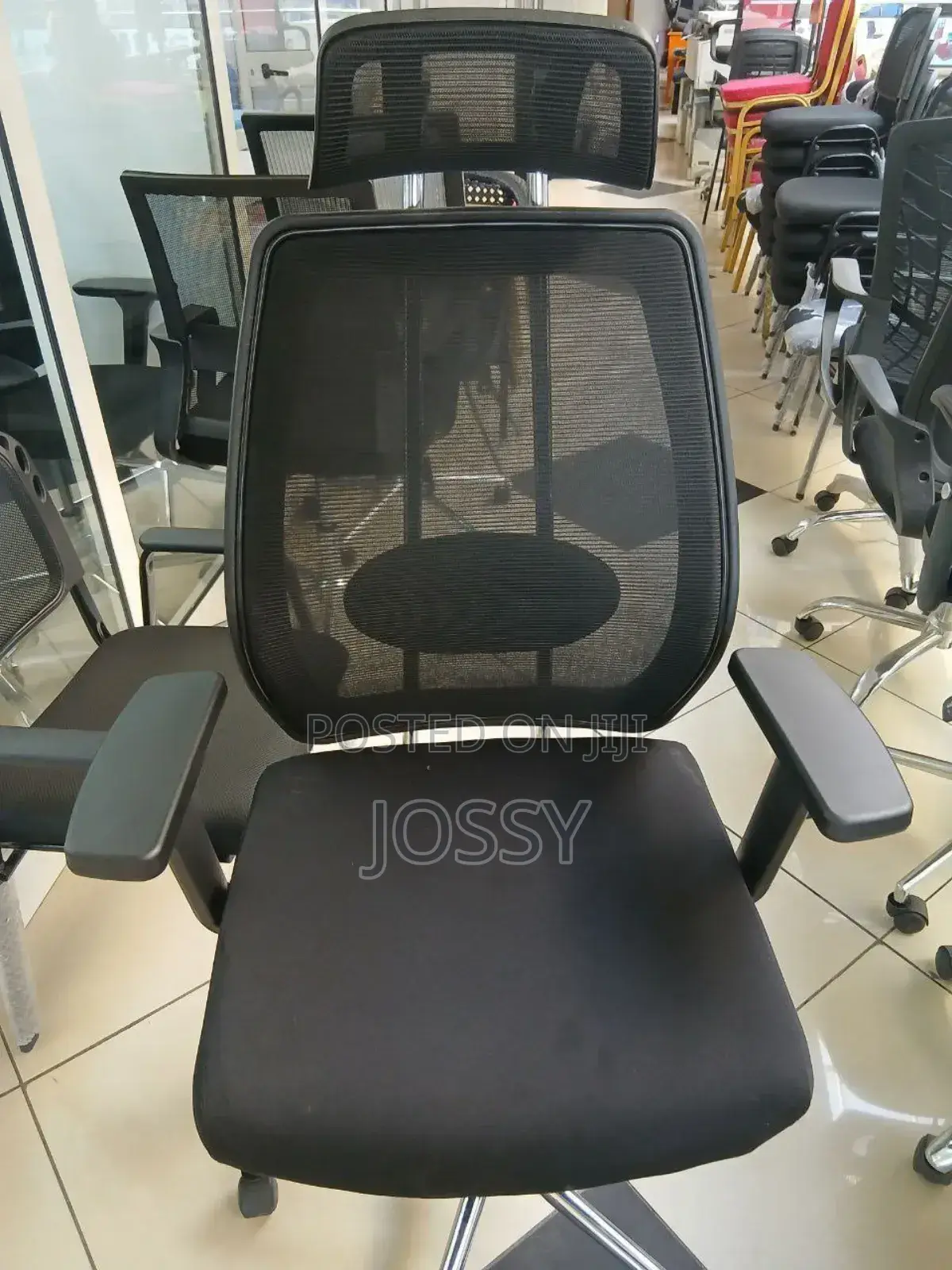 የቢሮ ወበሮች Office Chairs