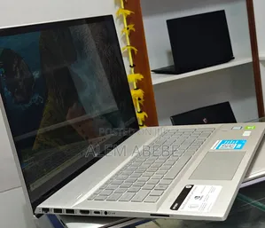 New Laptop HP Envy 17 16GB Intel Core I7 SSD 512GB