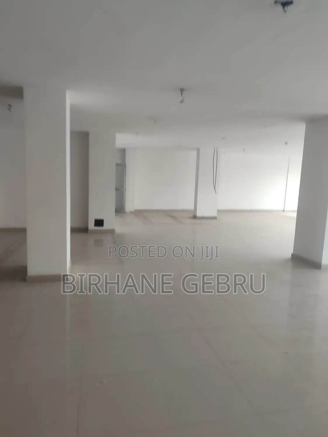 Show Room Rent for Car.Eletrioncs.Genertor and Other