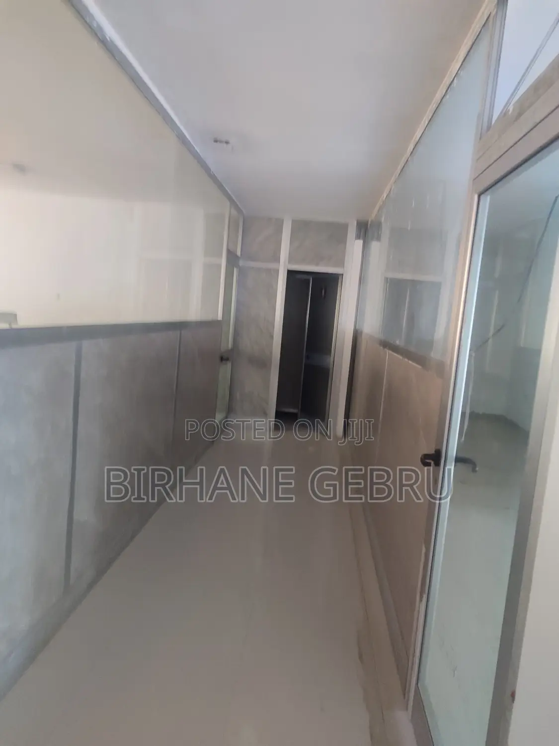 Show Room Rent for Car.Eletrioncs.Genertor and Other