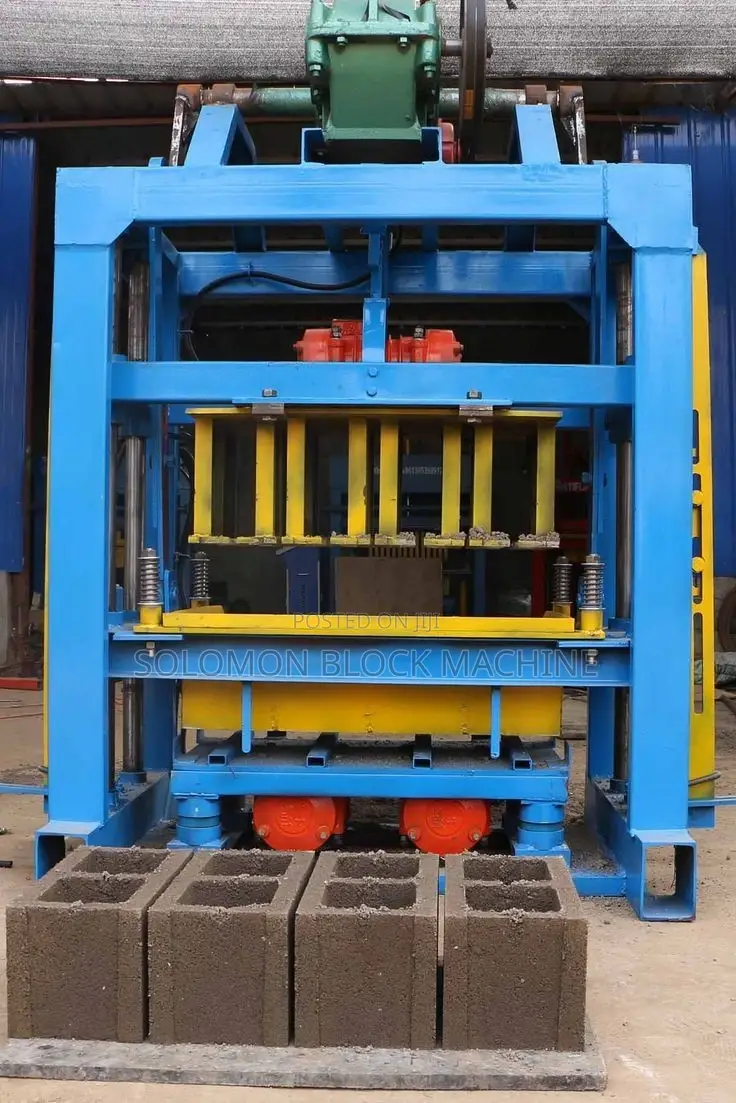 Concrete Block /Brick Machine በቀን 5000 ብሎኬት የማምረት አቅም ያለው አዲስ ማሽን