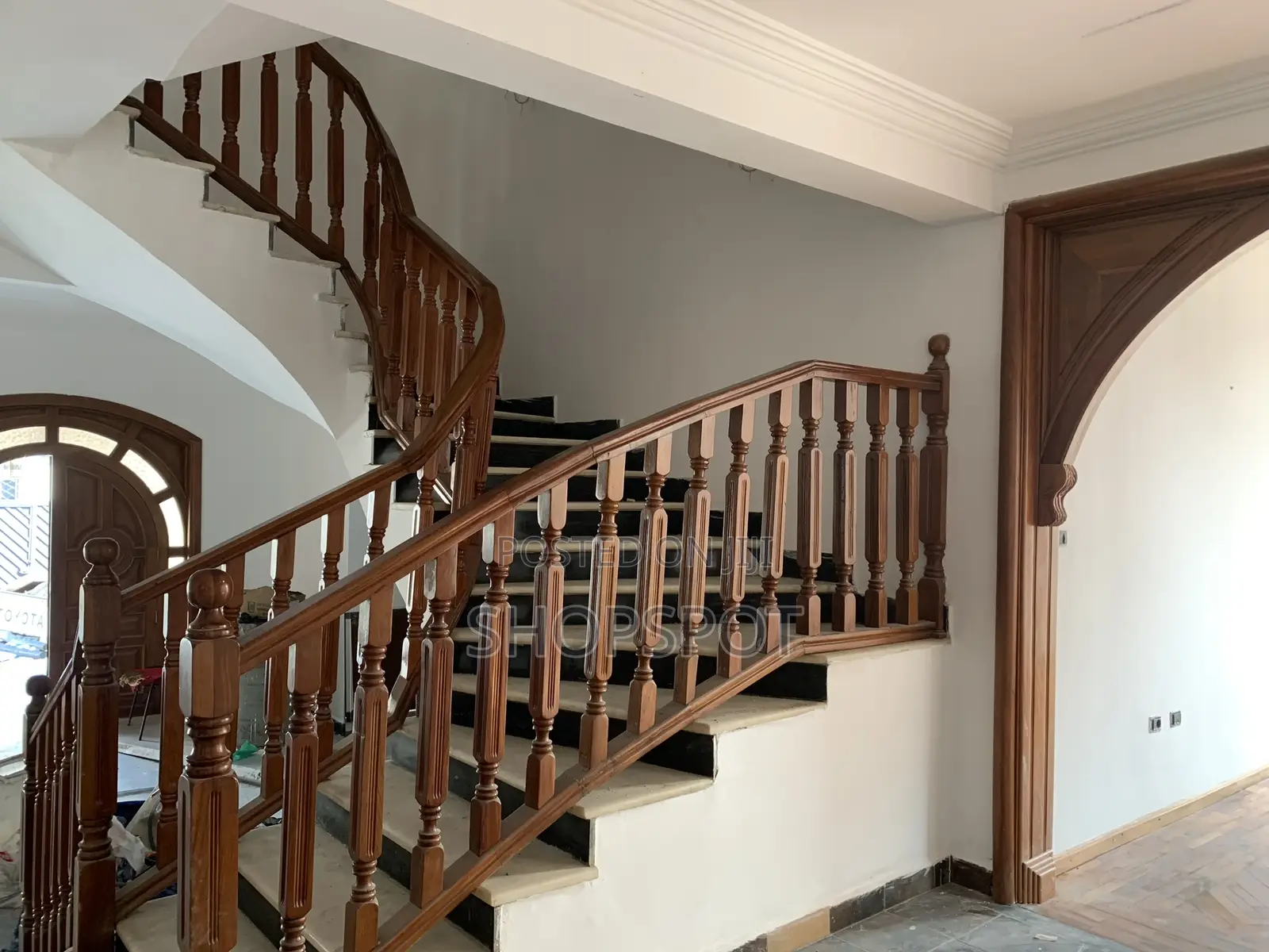 5bdrm House in 5-Bedroom House For, Lideta for rent