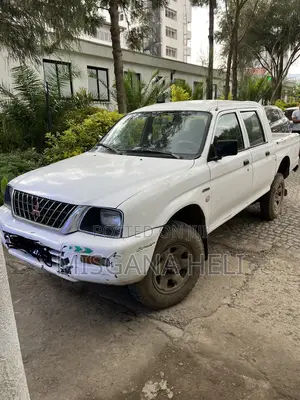 Mitsubishi L200 Double Cab 2.5 TD 4WD 2002 White