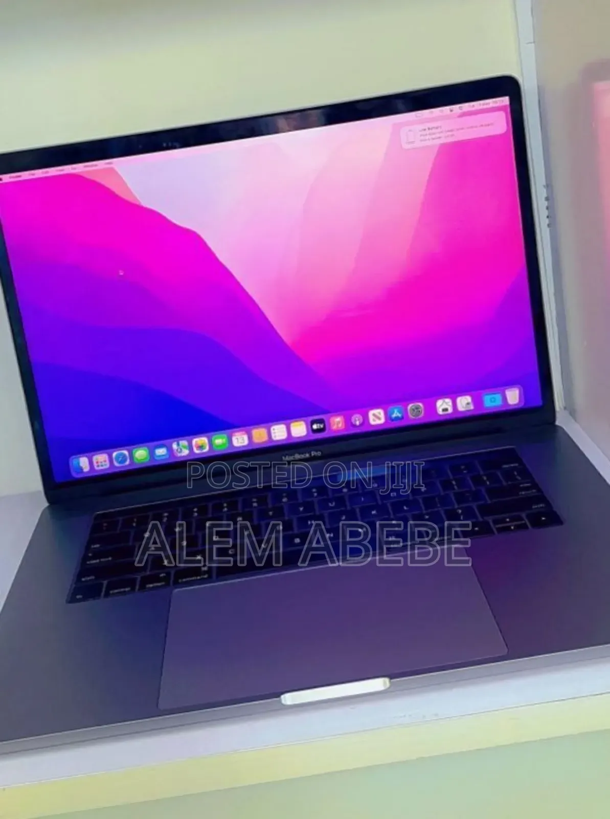 New Laptop Apple MacBook Pro 2017 16GB Intel Core I7 SSD 512GB