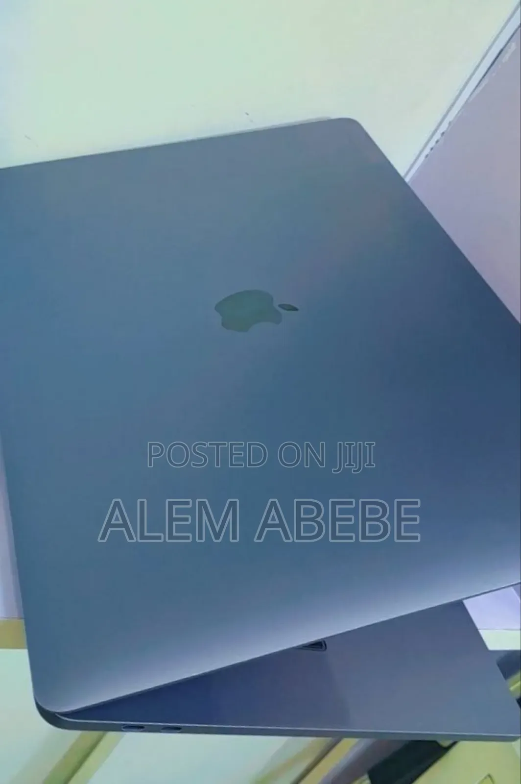 New Laptop Apple MacBook Pro 2017 16GB Intel Core I7 SSD 512GB