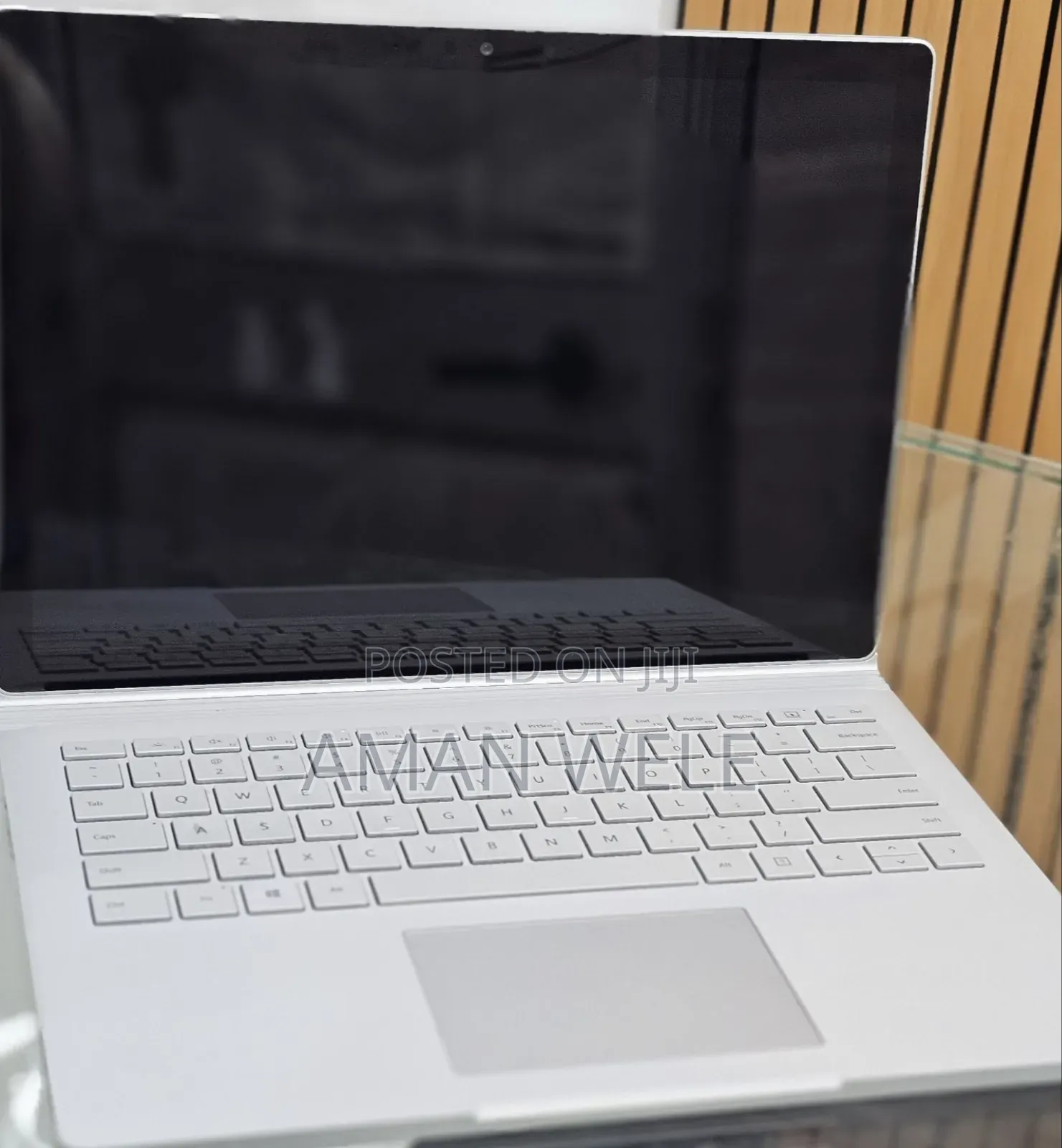 New Laptop Microsoft Surface 16GB Intel Core I7 SSD 256GB