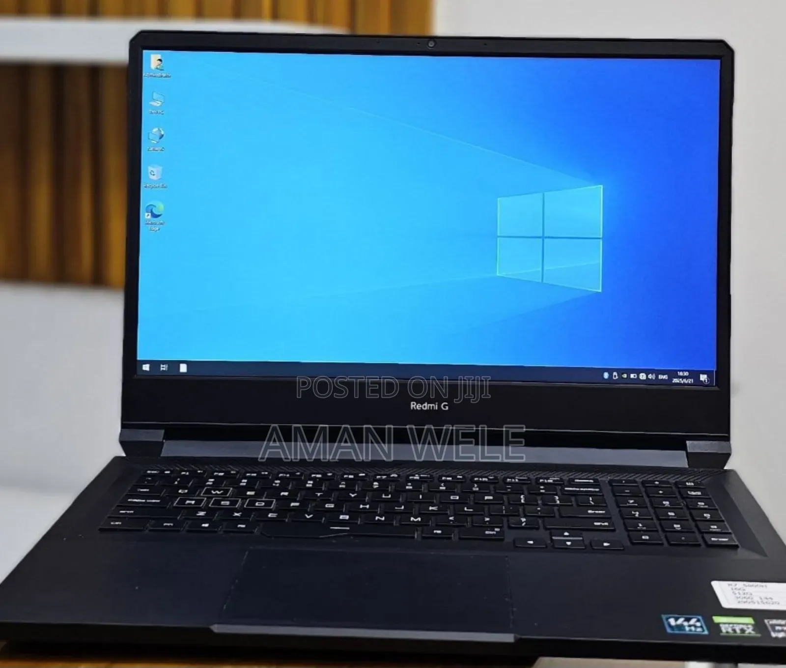 New Laptop Apple MacBook Pro M1 16GB Intel Core I7 SSD 256GB