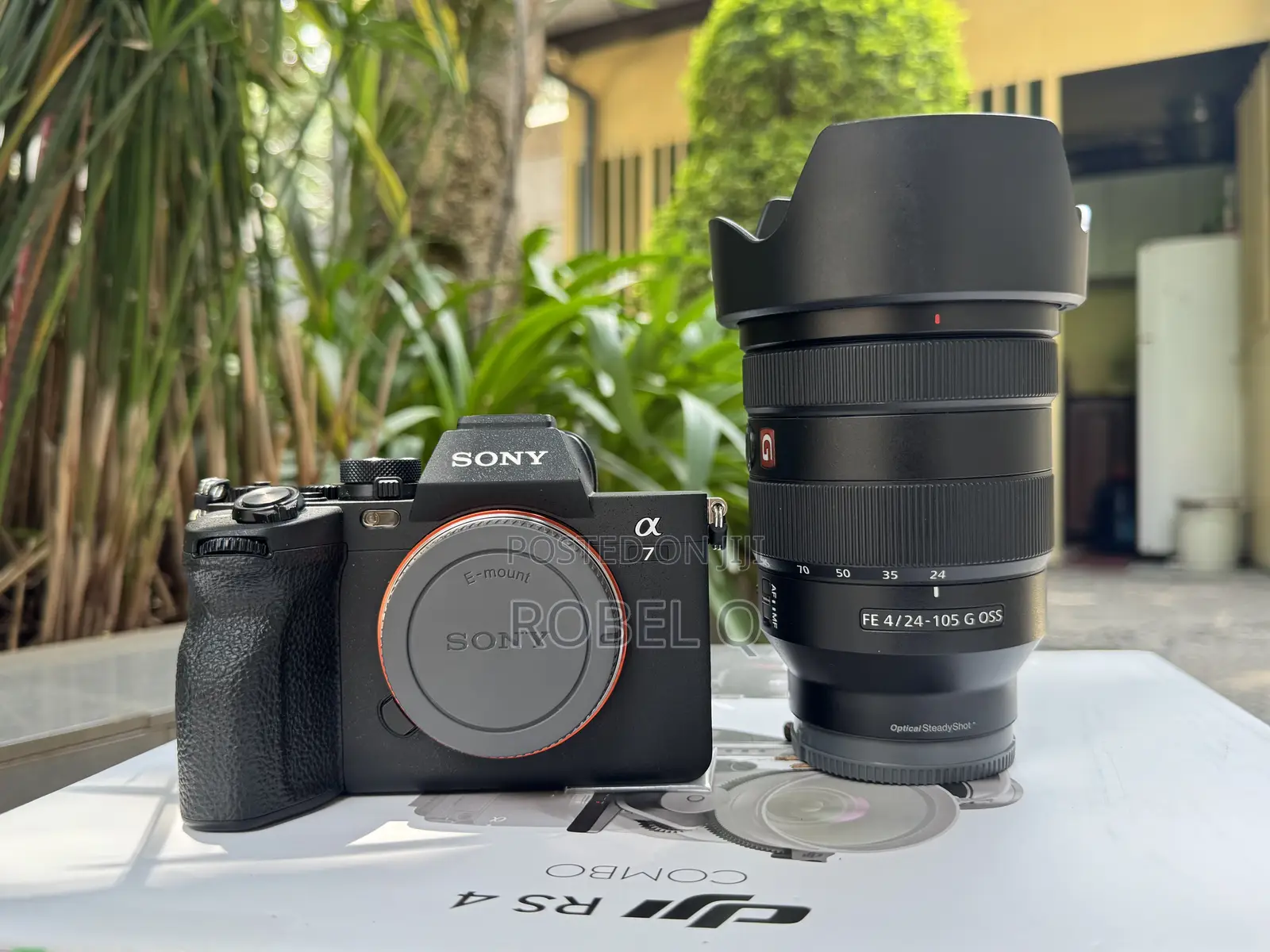 Sony Alpha 7 4 With G Lens 24-105mm Zoom