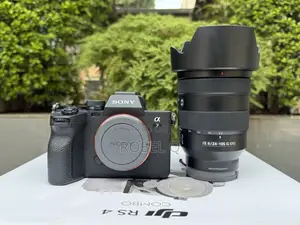 Photo - Sony Alpha 7 Iv With 24-105mm G Lens F4