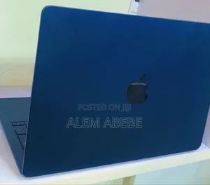 Photo - New Laptop Apple MacBook Air 2022 M2 8GB Apple M2 SSD 512GB